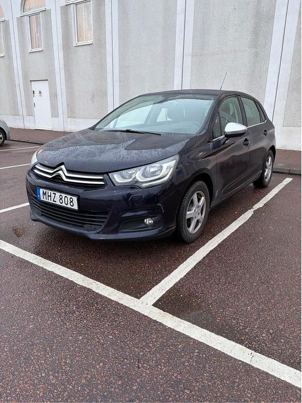 Begagnad 2015 Citroën C4 Halvkombi | 59 900 kr (Marknadspris) - Bild 1/4