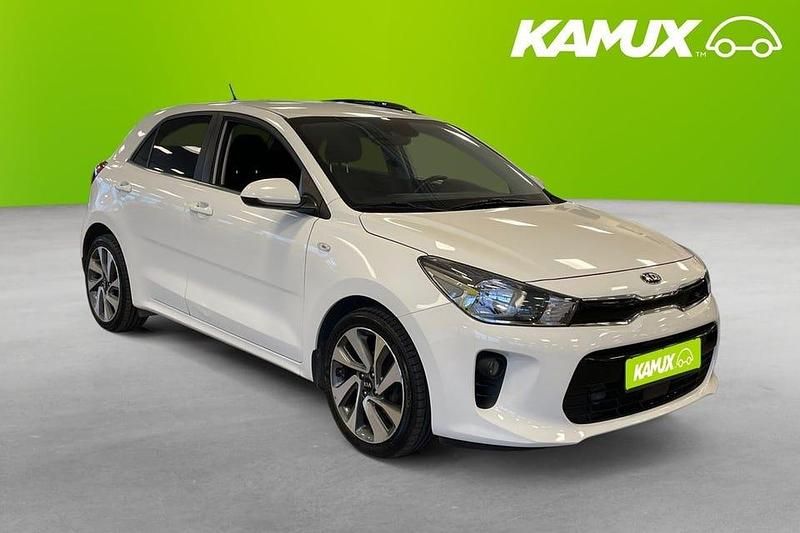 Begagnad Kia Rio 99 HK (72 kW) 2017 Vit Halvkombi