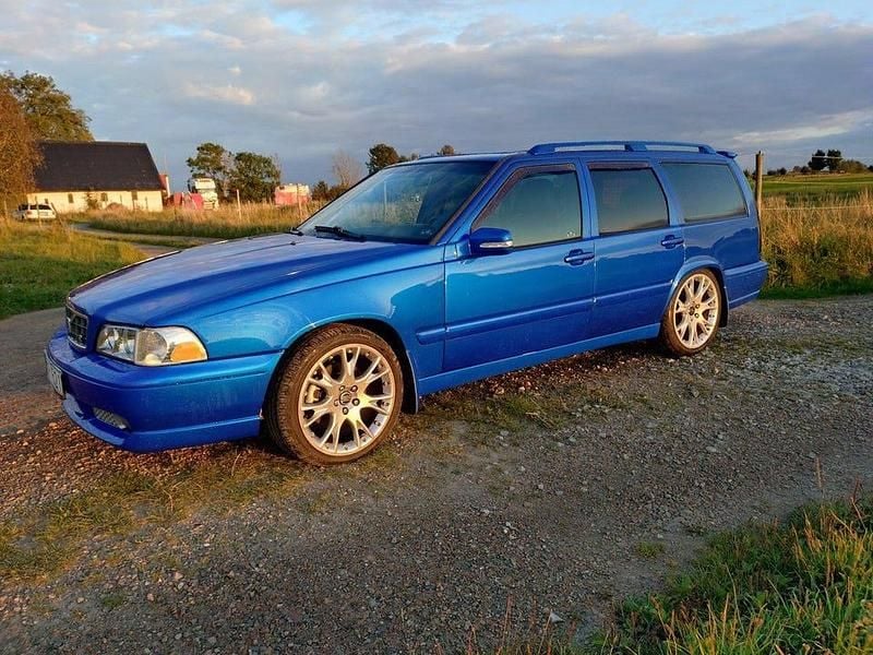 Begagnad 1998 Volvo V70 Kombi | 64 000 kr - Bild 1/4