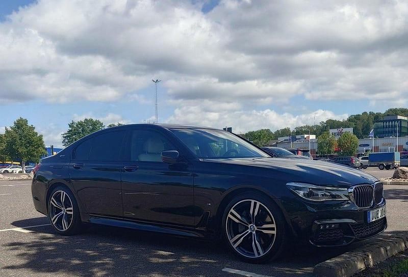 Begagnad BMW 740L M Sport 326 HK (239 kW) 2019 Svart metallic Sedan