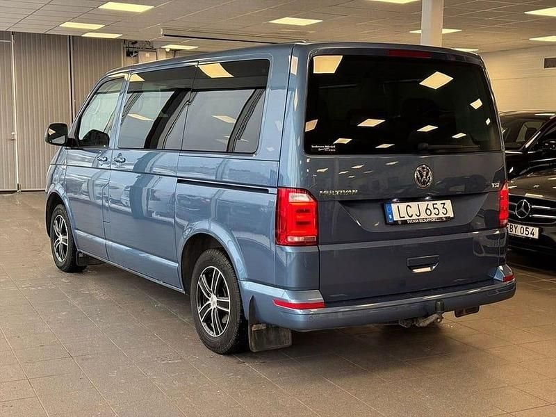 Begagnad VW Multivan 151 HK (111 kW) 2018 Blå