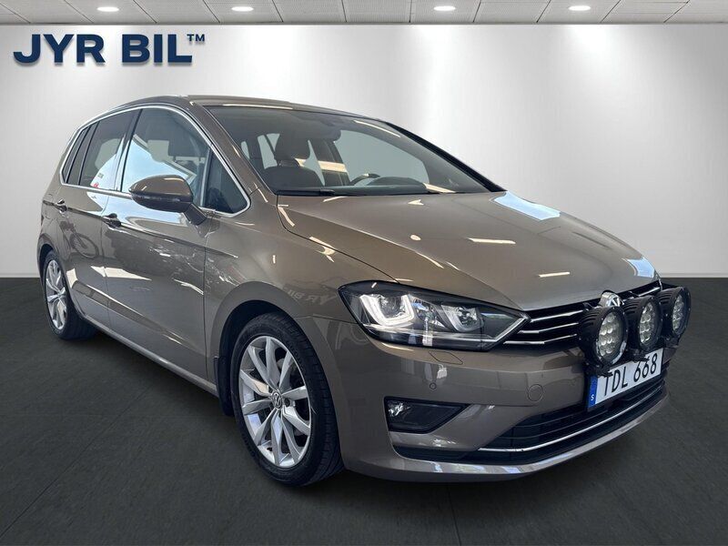 Ljusbrun Begagnad 2015 VW Golf VII GT Halvkombi | 117 000 kr (Marknadspris) - Bild 1/4