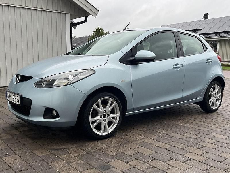 Blå Begagnad 2010 Mazda 2 Halvkombi | 54 500 kr (Bra pris) - Bild 1/4