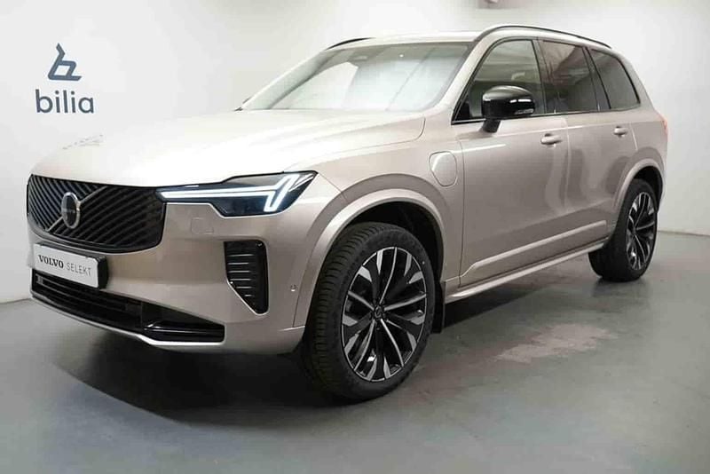 Grå Begagnad 2025 Volvo XC90 SUV | 859 900 kr (Dyr) - Bild 1/1