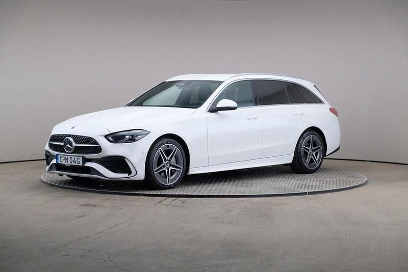 Vit Begagnad 2022 Mercedes C220 AMG line Kombi | 349 000 kr (Superpris) - Bild 1/4