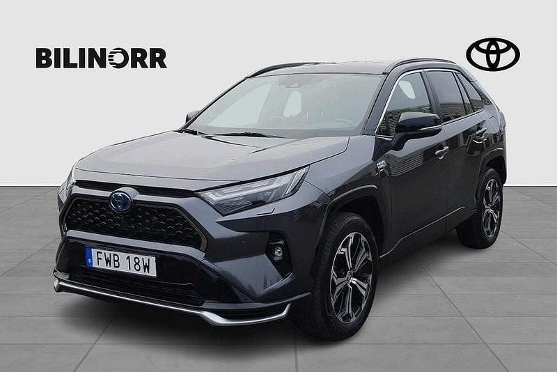 Grå Begagnad 2023 Toyota RAV4 Hybrid Style SUV | 519 900 kr (Lite dyr) - Bild 1/3