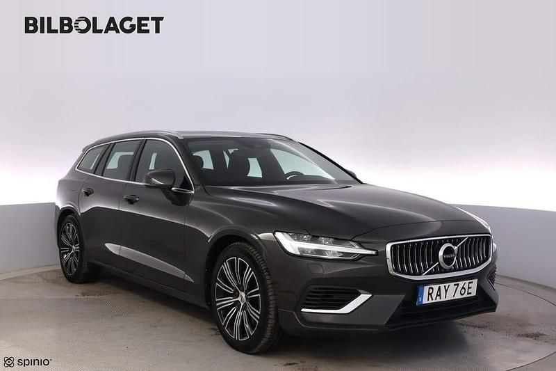 Begagnad Volvo V60 350 HK (257 kW) 2022 Kombi