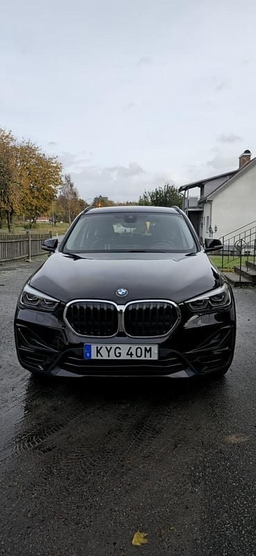 Begagnad 2020 BMW X1 SUV | 280 000 kr (Marknadspris) - Bild 1/4