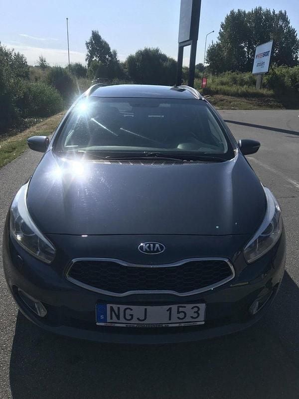 Blå Begagnad 2013 Kia Ceed Sportswagon Comfort Kombi | 68 000 kr (Bra pris) - Bild 1/4