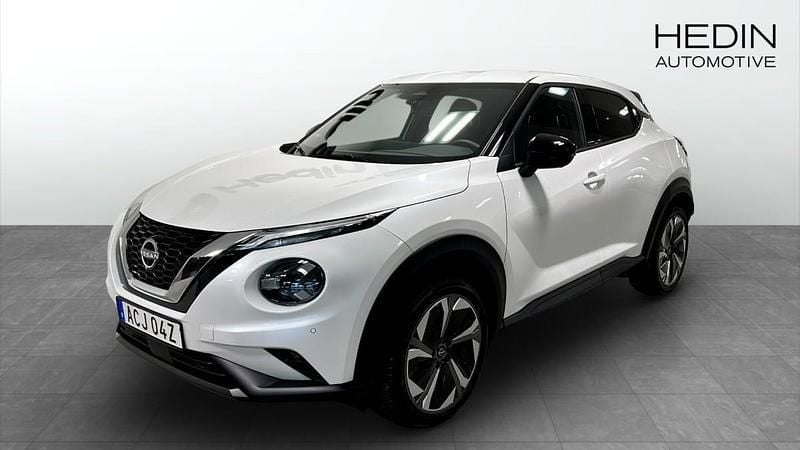 Vit (white) Ny 2024 Nissan Juke Tekna SUV | 308 000 kr - Bild 1/4