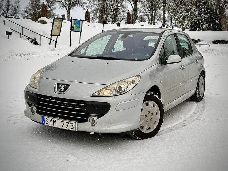 Begagnad 2007 Peugeot 307 Halvkombi | 22 000 kr (Marknadspris) - Bild 1/4