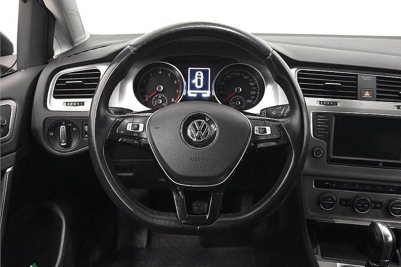 Begagnad VW Golf VII 110 HK (80 kW) 2015 Vit Kombi