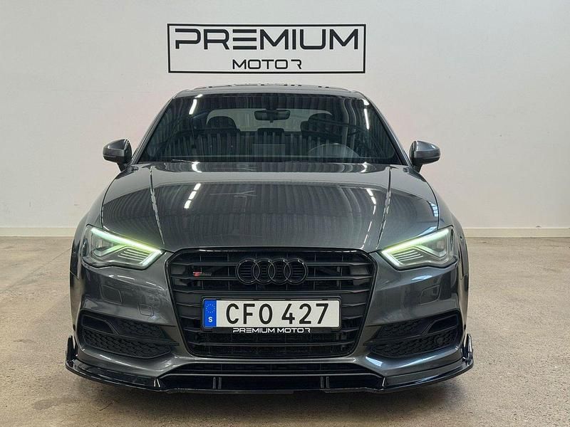 Begagnad Audi A3 S-Line 184 HK (135 kW) 2016 Grå Sedan