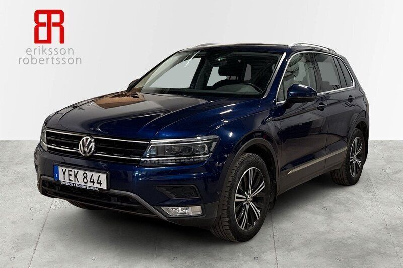 Mörkblå (blå) Begagnad 2017 VW Tiguan GT SUV | 219 900 kr (Marknadspris) - Bild 1/4