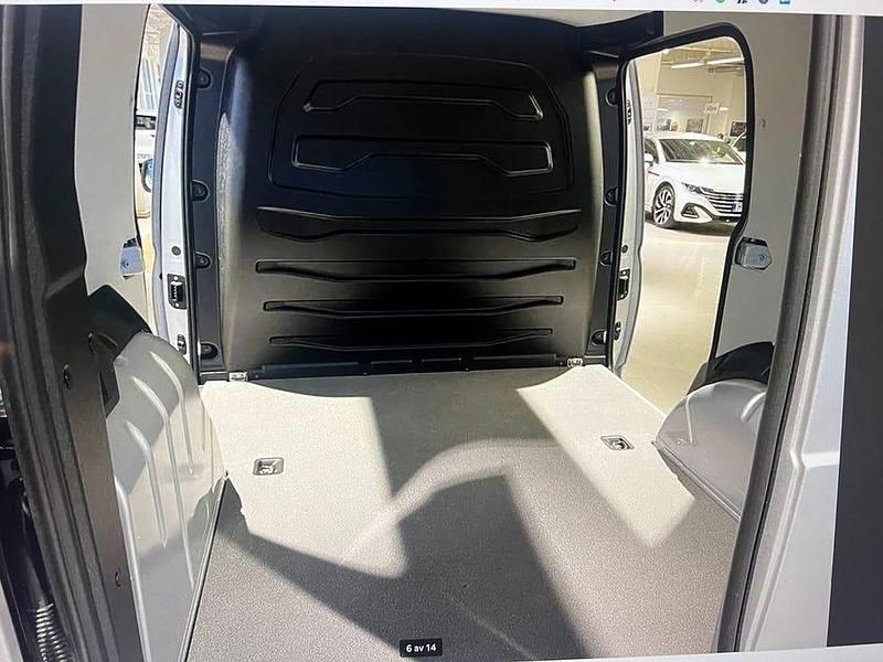 Begagnad VW Caddy 122 HK (89 kW) 2022 Silver Minibuss