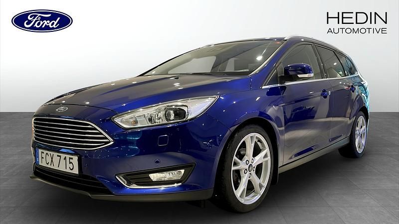 Blå (blue) Begagnad 2016 Ford Focus Titanium Kombi | 129 000 kr (Lite dyr) - Bild 1/4