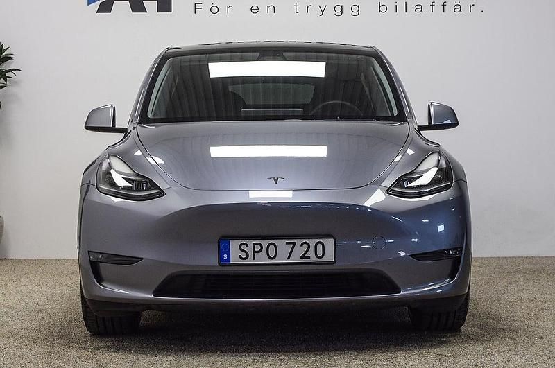 Begagnad Tesla Model Y Performance 392 kW (534 HK) 2023 Grå SUV