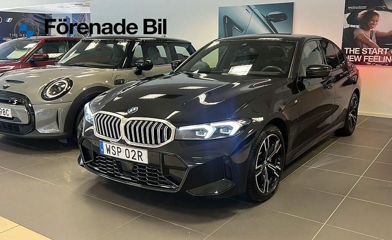 Svart Begagnad 2023 BMW 330e M Sport Sedan | 479 000 kr (Superpris) - Bild 1/4