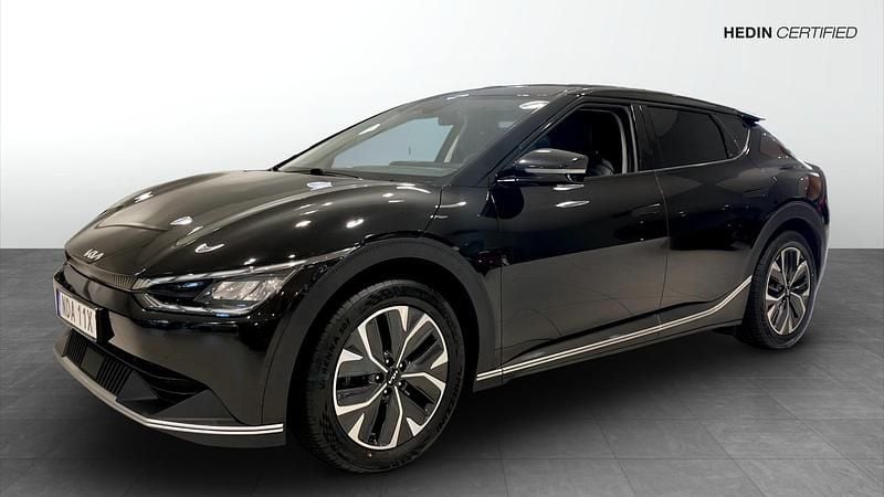 Svart (black) Begagnad 2022 Kia EV6 SUV | 389 900 kr - Bild 1/4