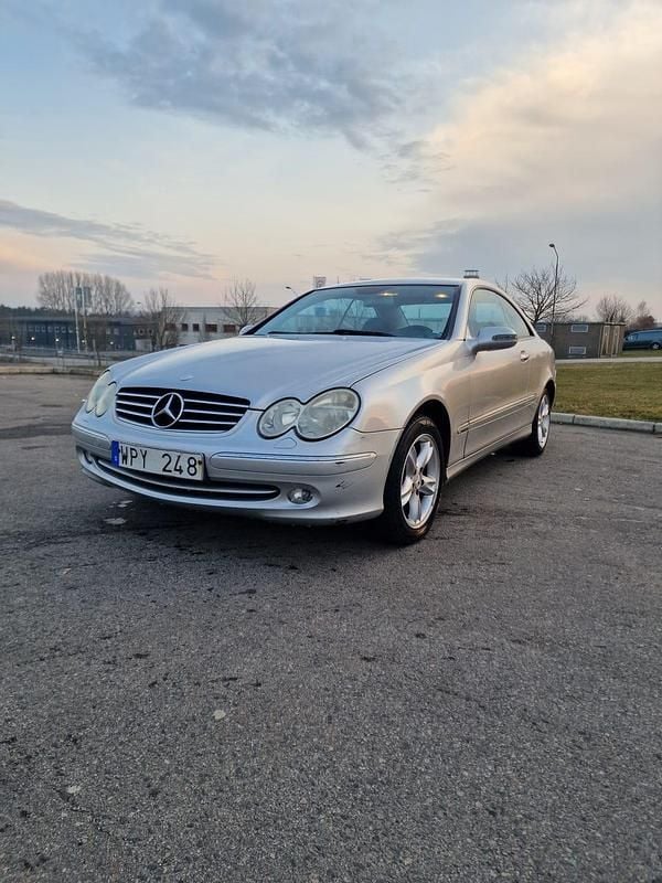 Begagnad Mercedes CLK200 163 HK (119 kW) 2005 Sportkupé