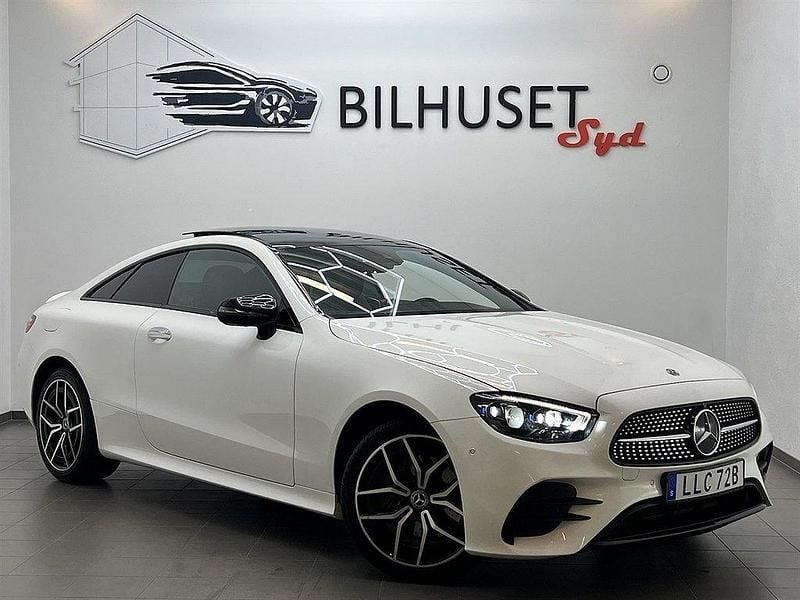 Vit Begagnad 2020 Mercedes E200 AMG Sedan | 498 500 kr - Bild 1/4