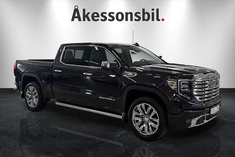 Mgrå Ny 2025 GMC Sierra Sedan | 1 286 250 kr (Bra pris) - Bild 1/4