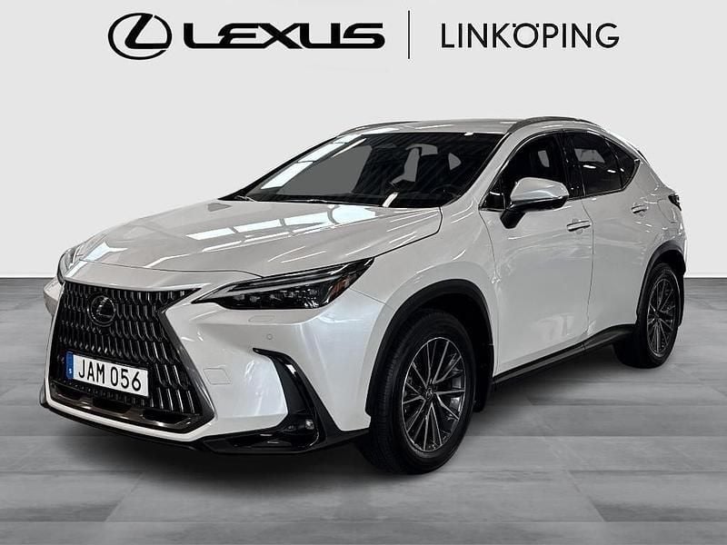 Vit Begagnad 2023 Lexus NX450h+ Executive Line SUV | 519 000 kr (Superpris) - Bild 1/4