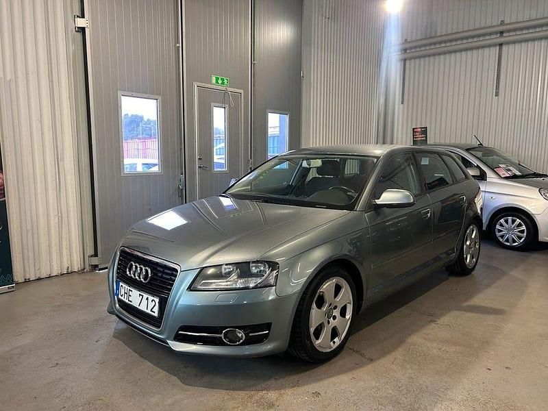 Begagnad Audi A3 Comfort 140 HK (102 kW) 2011 Grå Kombi
