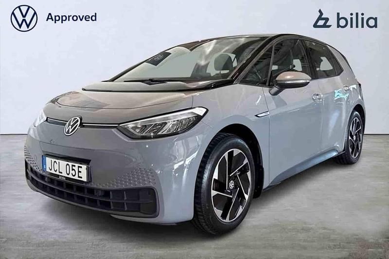 Grå Begagnad 2023 VW ID.3 Pro Performance Halvkombi | 274 900 kr (Marknadspris) - Bild 1/1