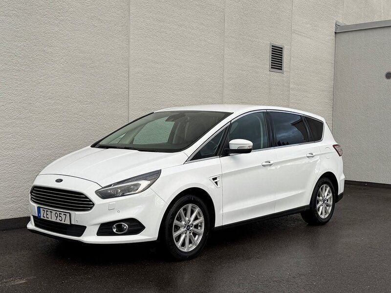 Vit Begagnad 2018 Ford S-MAX Business Edition Minibuss | 149 000 kr (Superpris) - Bild 1/4