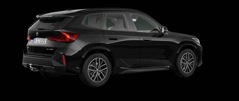Begagnad BMW X1 Shadowline 245 HK (180 kW) 2000 Black sapphire metallic SUV
