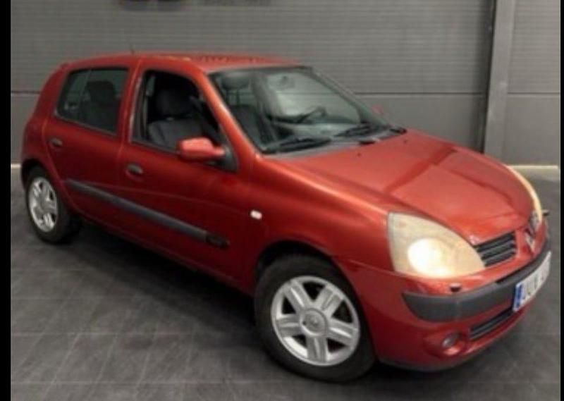 Begagnad 2004 Renault Clio II Halvkombi | 14 000 kr (Bra pris) - Bild 1/2