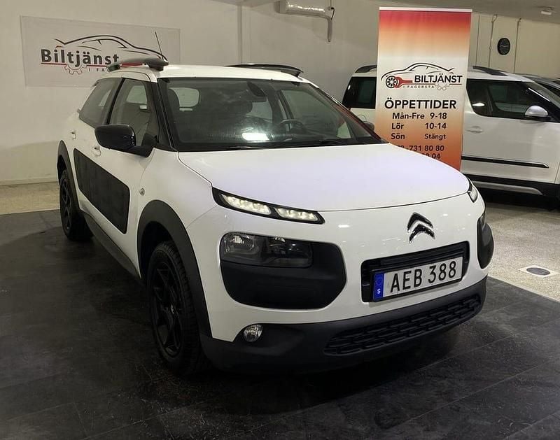 Begagnad Citroën C4 Cactus PureTech 82 HK (60 kW) 2014 Vit Halvkombi