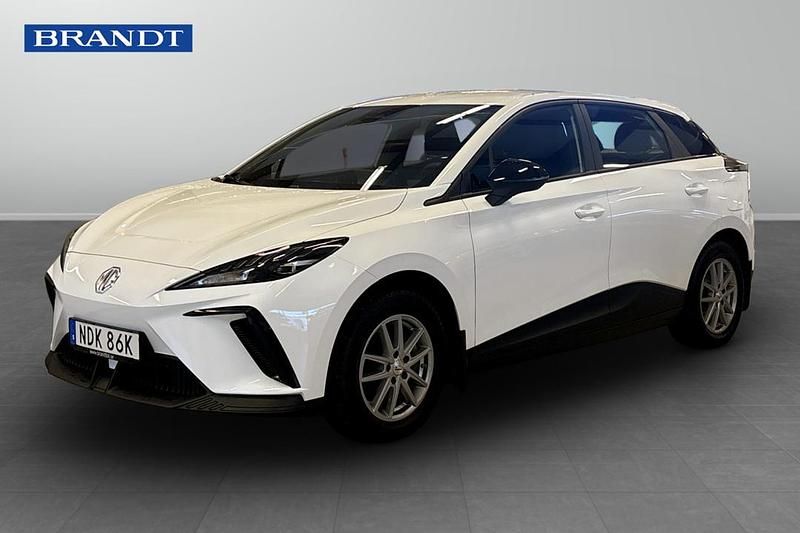 Begagnad MG MG4 EV 125 kW (171 HK) 2023 Vit Halvkombi