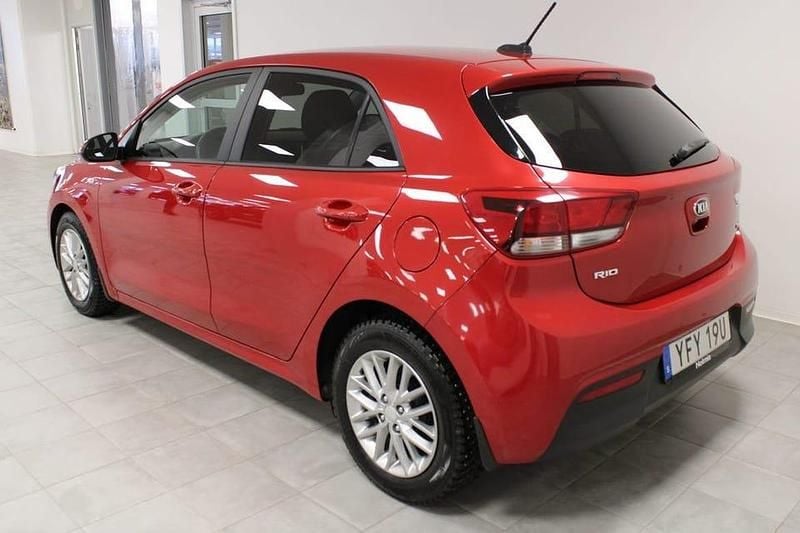 Begagnad Kia Rio 121 HK (88 kW) 2020 Röd