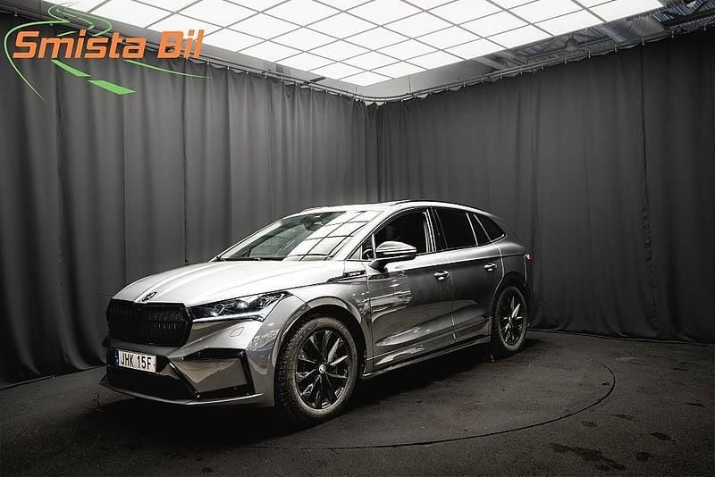 Grå Begagnad 2022 Skoda Enyaq iV SportLine SUV | 398 900 kr - Bild 1/3
