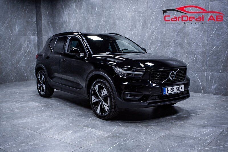 Svart Begagnad 2021 Volvo XC40 R-Design SUV | 334 800 kr (Marknadspris) - Bild 1/4