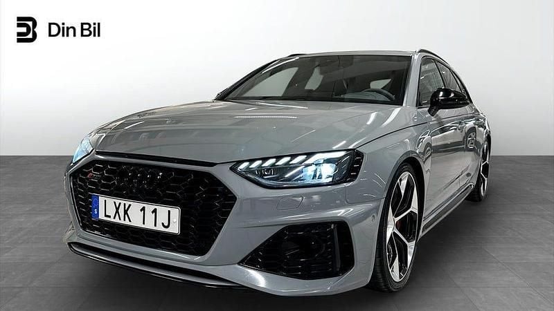 Grå Begagnad 2024 Audi RS4 Competition Kombi | 859 000 kr (Marknadspris) - Bild 1/4