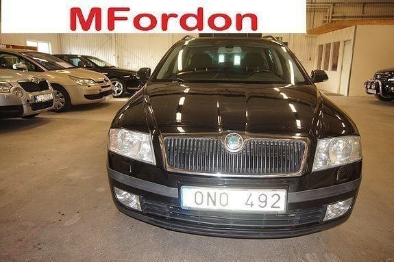 Svart Begagnad 2006 Skoda Octavia Kombi | 34 900 kr (Marknadspris) - Bild 1/4