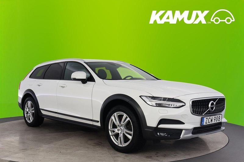 Vit Begagnad 2018 Volvo V90 CC Momentum Kombi | 307 800 kr (Bra pris) - Bild 1/3