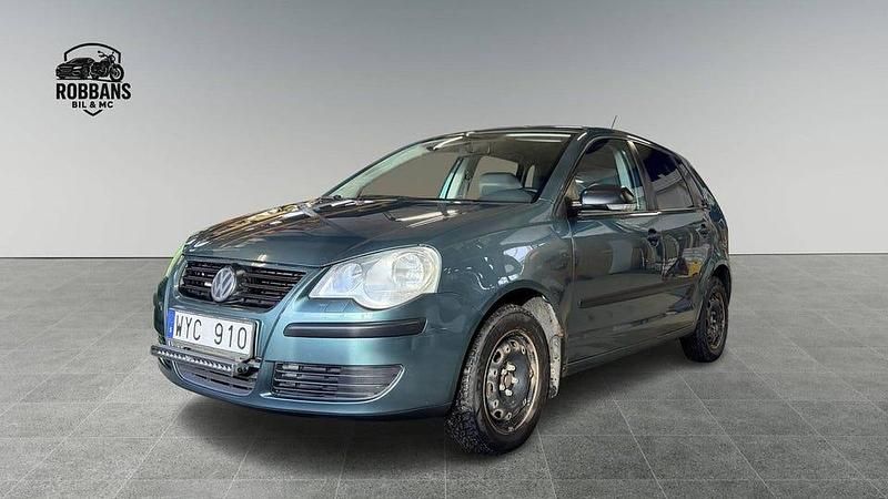 Begagnad VW Polo 76 HK (55 kW) 2005 Grön Halvkombi
