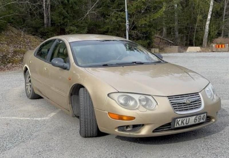 Beige brun guld nougat metallic Begagnad 1999 Chrysler 300M Sedan | 29 000 kr - Bild 1/1