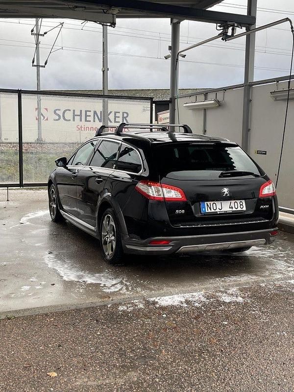Begagnad 2013 Peugeot 508 RXH Kombi | 99 000 kr (Superpris) - Bild 1/4