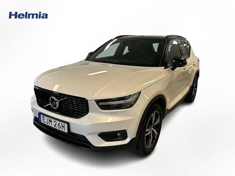 Vit Begagnad 2021 Volvo XC40 R-Design SUV | 334 900 kr (Lite dyr) - Bild 1/4