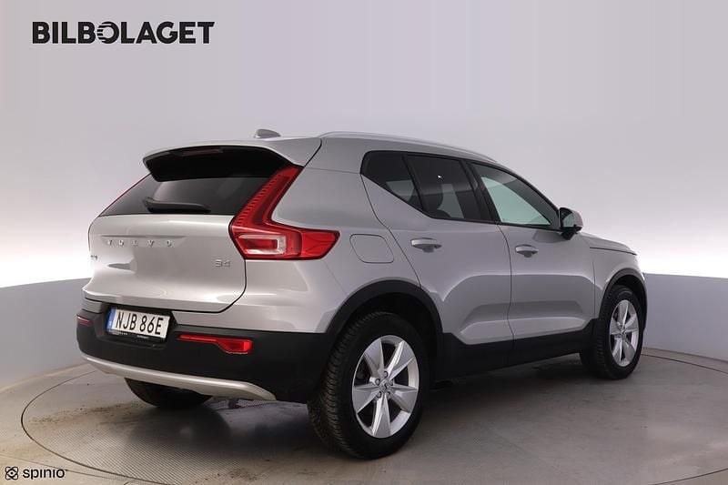 Begagnad Volvo XC40 Core 197 HK (144 kW) 2023 Silver SUV