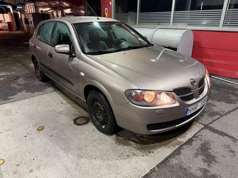 Begagnad 2006 Nissan Almera Halvkombi | 14 900 kr (Superpris) - Bild 1/4