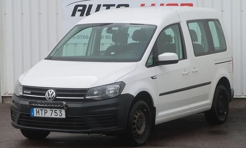 Begagnad VW Caddy Life 110 HK (80 kW) 2017 Vit Minibuss