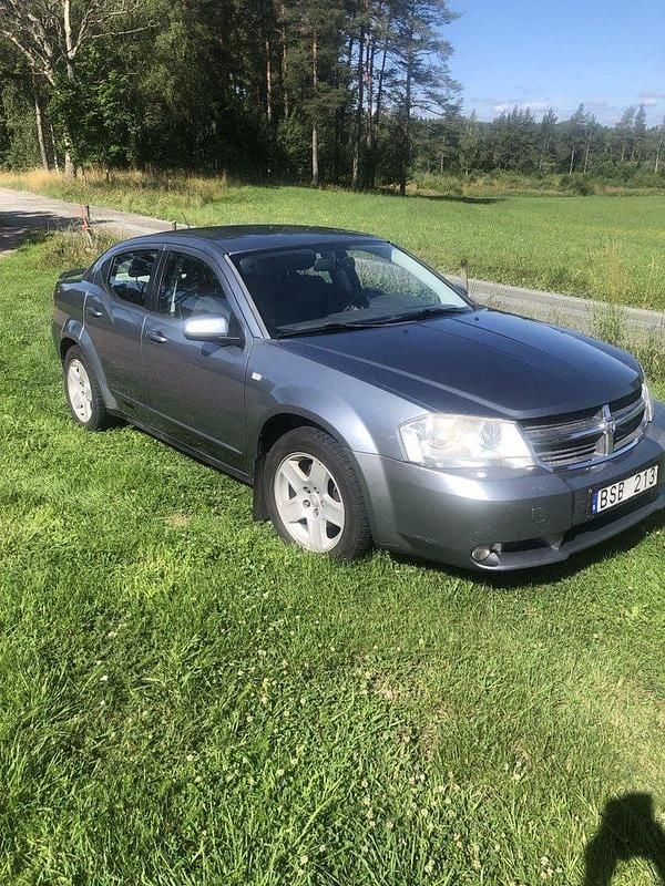 Silver Begagnad 2008 Dodge Avenger Sedan | 29 000 kr - Bild 1/4