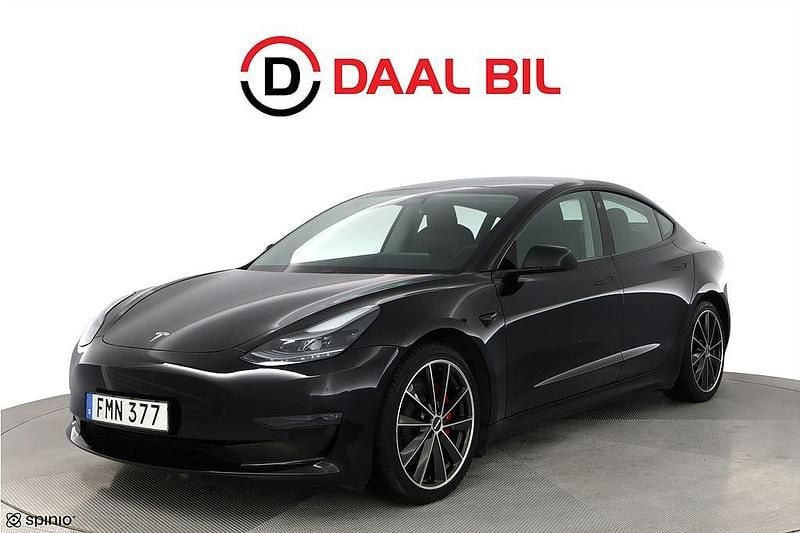 Svart Begagnad 2021 Tesla Model 3 Performance Sedan | 329 700 kr (Marknadspris) - Bild 1/4