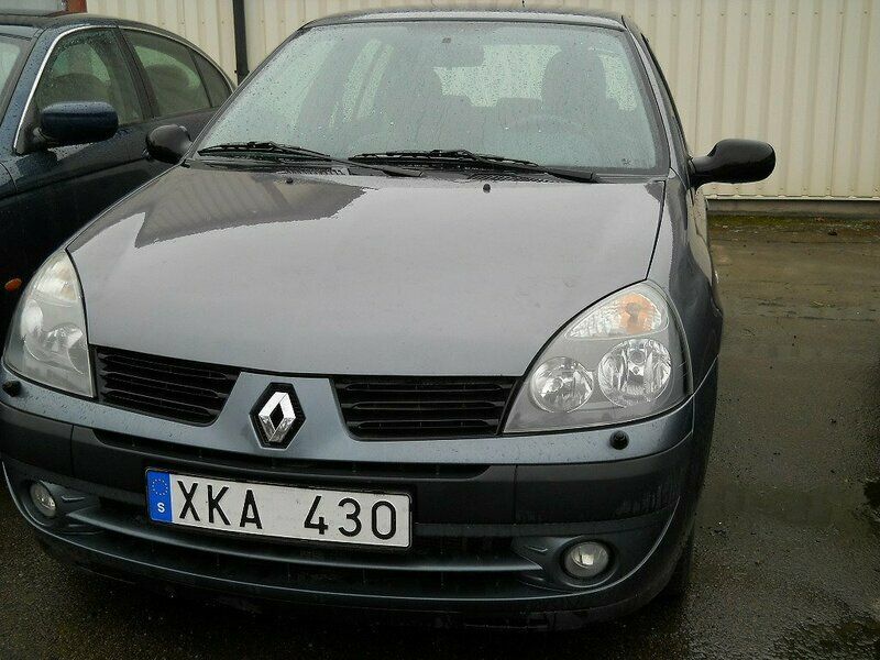 Begagnad Renault Clio R.S. Authentique 75 HK (55 kW) 2005 Blå Halvkombi